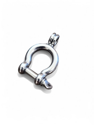 The Shackle Pendant